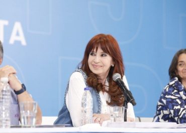 En la cumbre del PJ cuestionaron el desdoblamiento en la provincia: “La oposición se va a unir contra Axel”