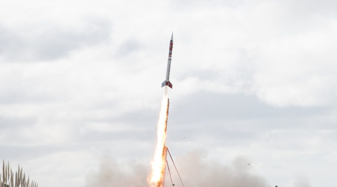 La Fuerza Aérea Argentina lanzó el cohete MET 1-SO “Escorpio”, y recuperó su carga útil
